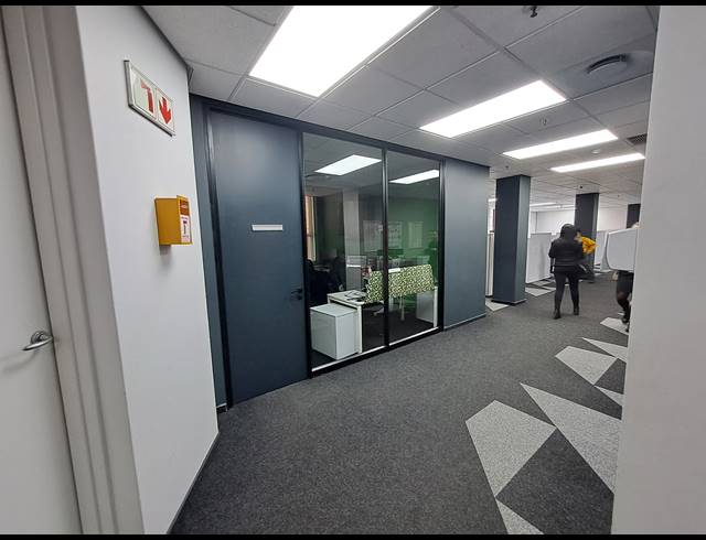 1,801.01M² OFFICE TO LET IN MELROSE ARCH